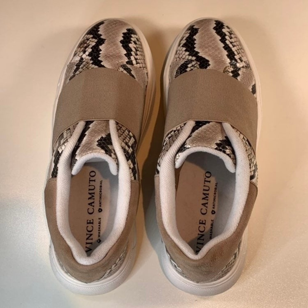 Vince Camuto Shoes Women's 9 'Maryenda' Slip-on Snake skin Sneaker washable - Picture 6 of 11
